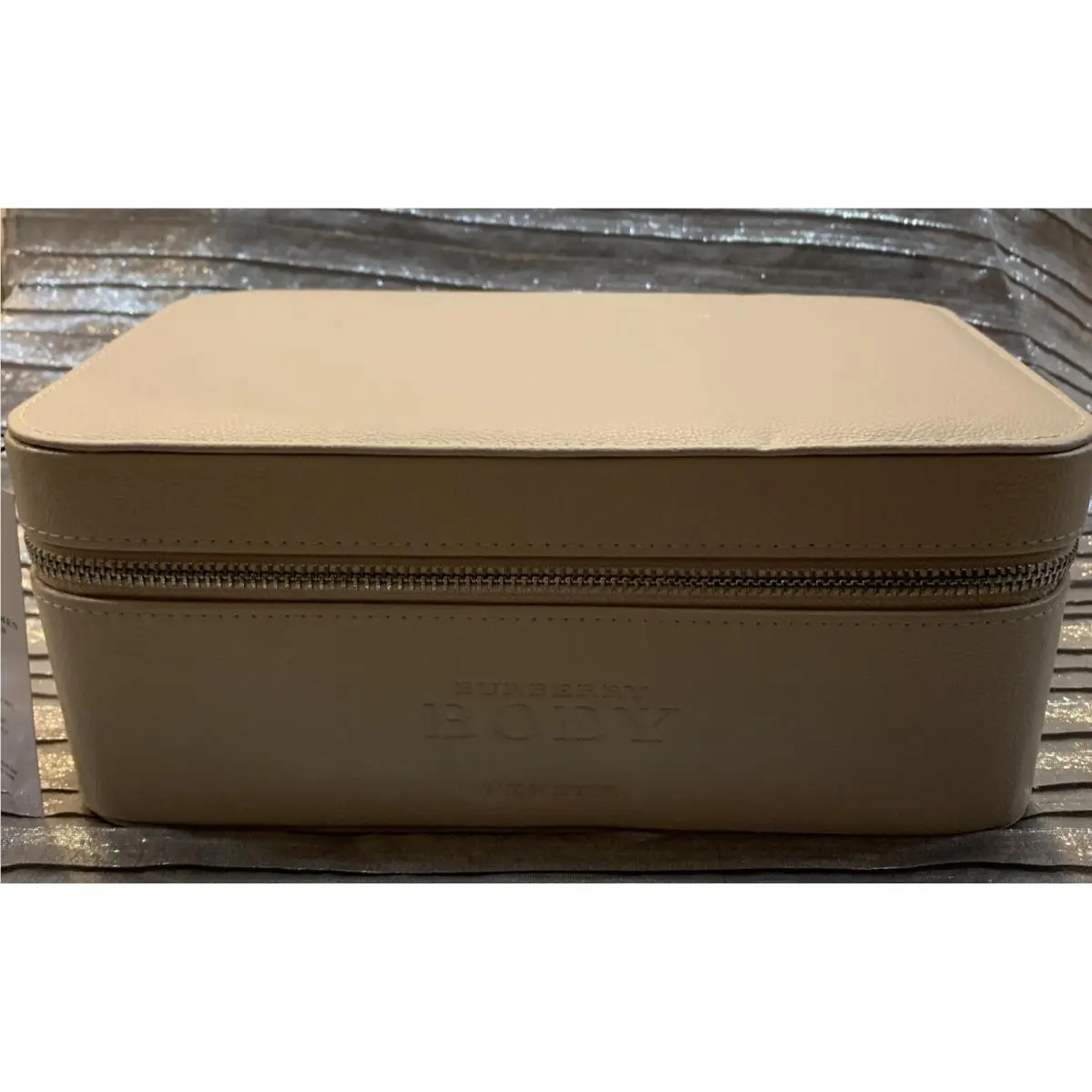 Burberry Body Tender Parfum -vanity Case- Beauty Case Travel Storage Case