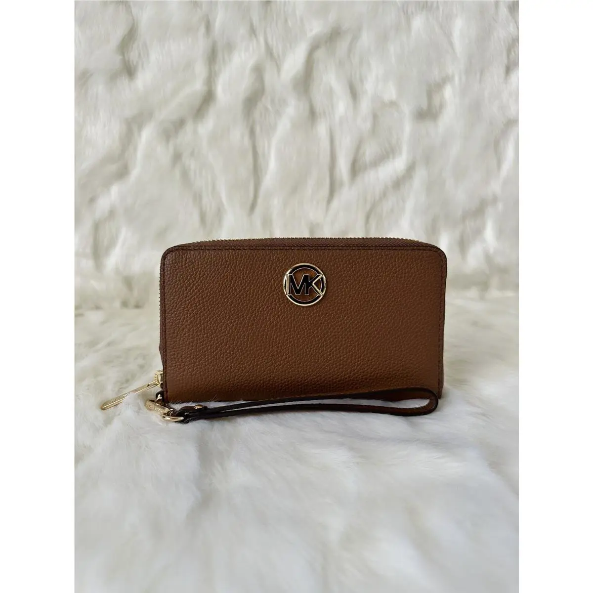 Michael Kors Fulton Large Flat MF Leather Phonecase Wallet/wristlet Luggage