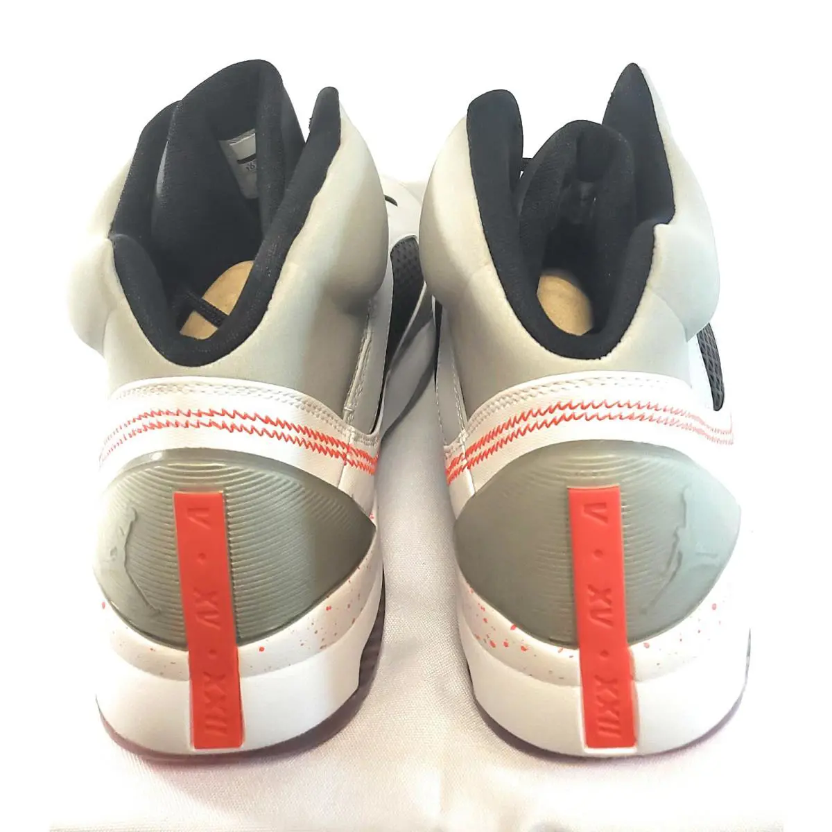 Nike shoes - Air Jordan Flight Remix - Air Flight Remix - 679680 060 - Gray, Manufacturer: Wolf Grey 3