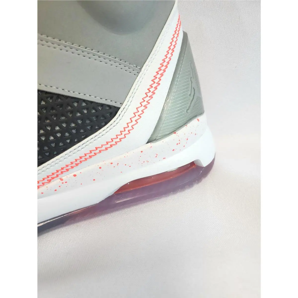 Nike shoes - Air Jordan Flight Remix - Air Flight Remix - 679680 060 - Gray, Manufacturer: Wolf Grey 1