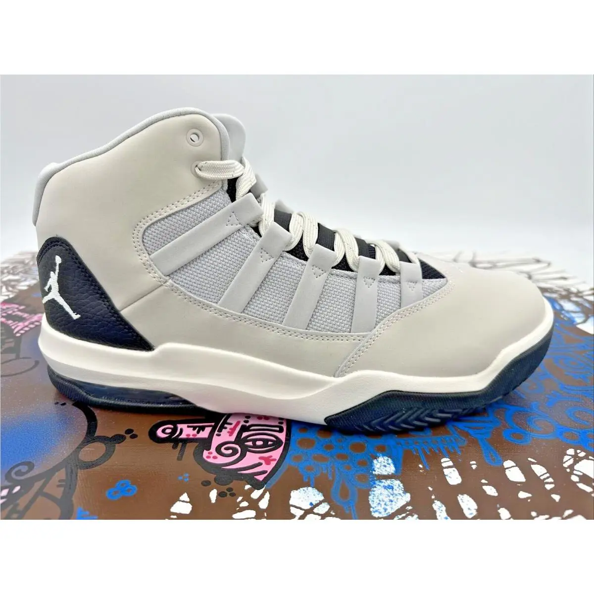 Nike shoes - Jordan Max Aura - Max Aura - AQ9084004 - Grey 3