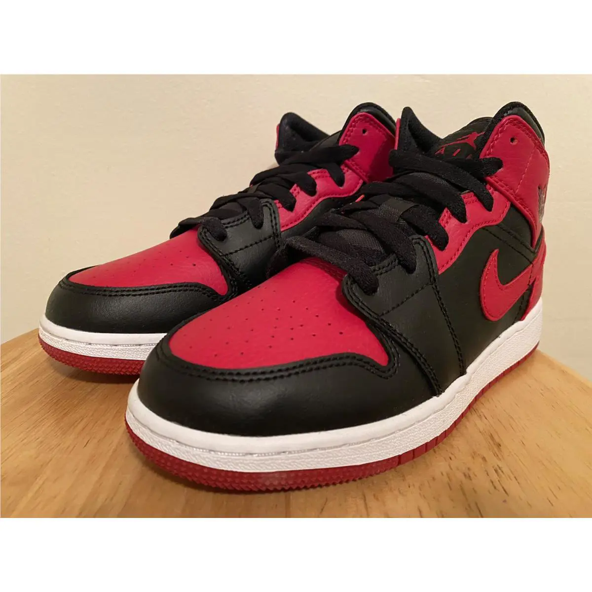 Nike shoes - Air Jordan 1 - Air - 554725 074 - Red 8