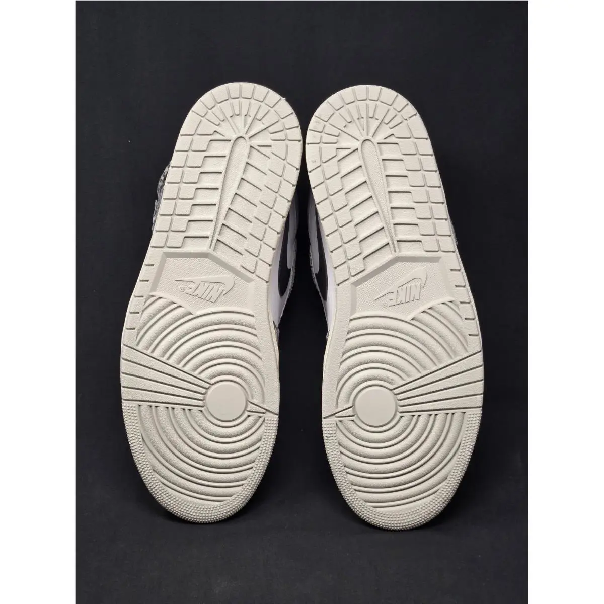 Nike shoes - Nike Air Jordan 1 - Air - DZ5485-052 - Gray 17