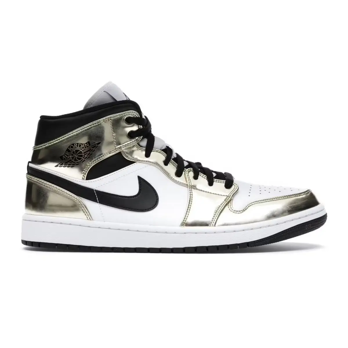 Nike shoes - Metallic Gold / Black / White 3