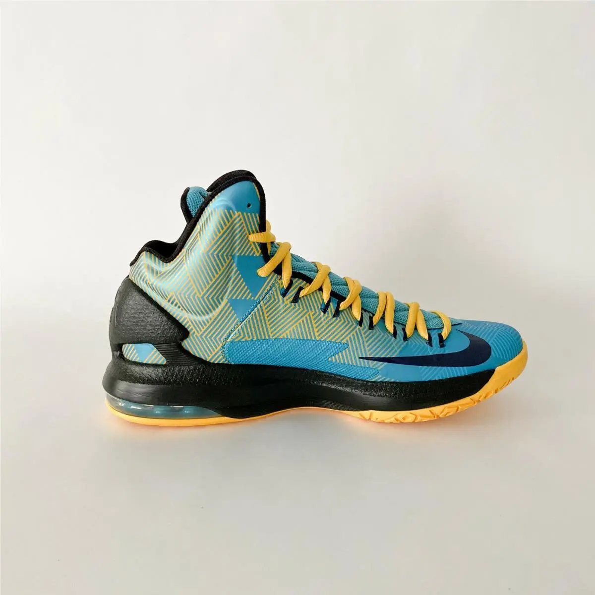 Nike shoes - Multicolor 1