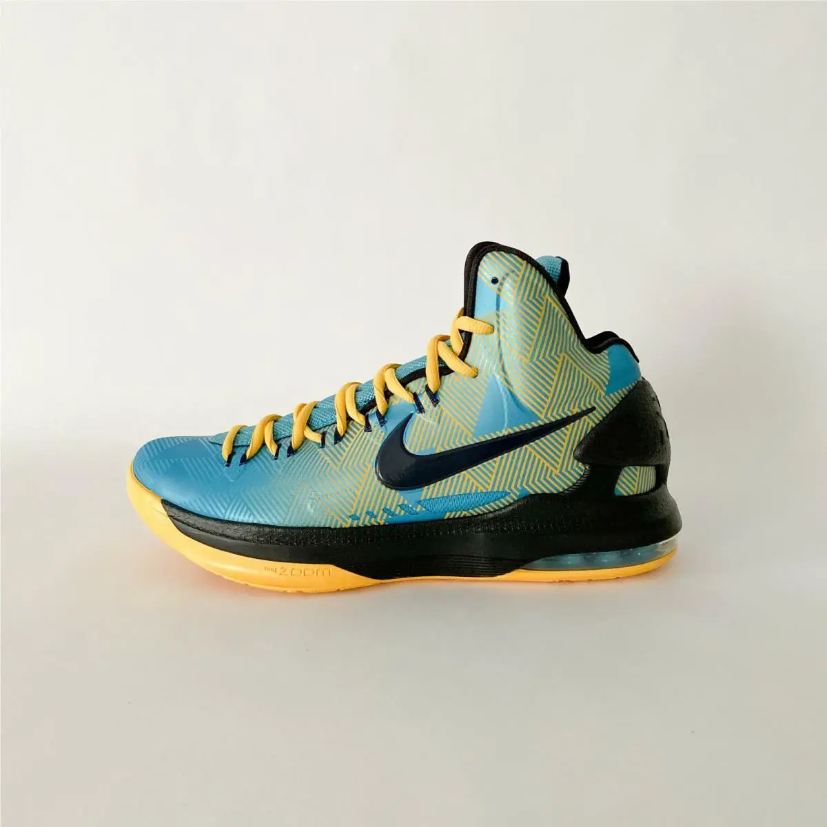Nike shoes - Multicolor 4