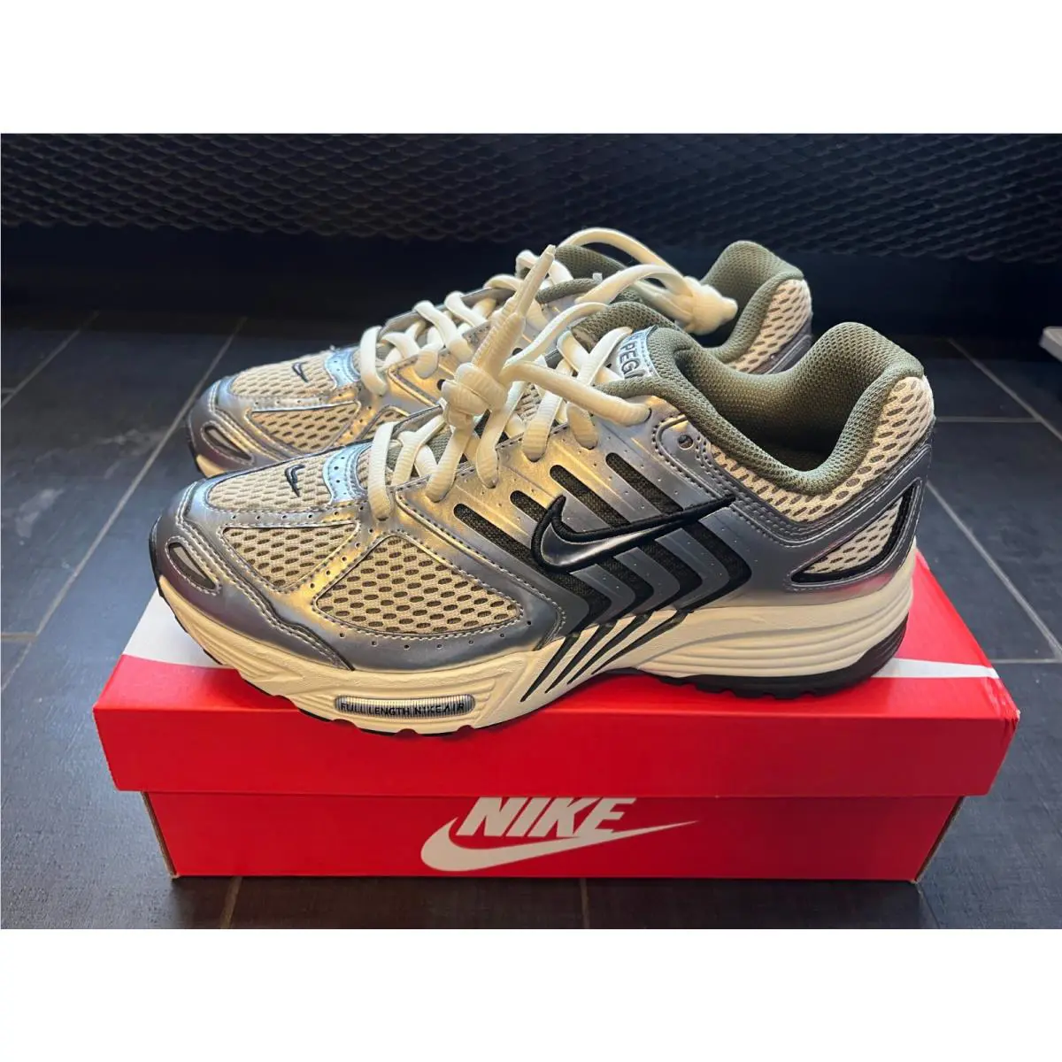 Nike shoes - PEGASUS - PEGASUS - SILVER AND OLIVE 0