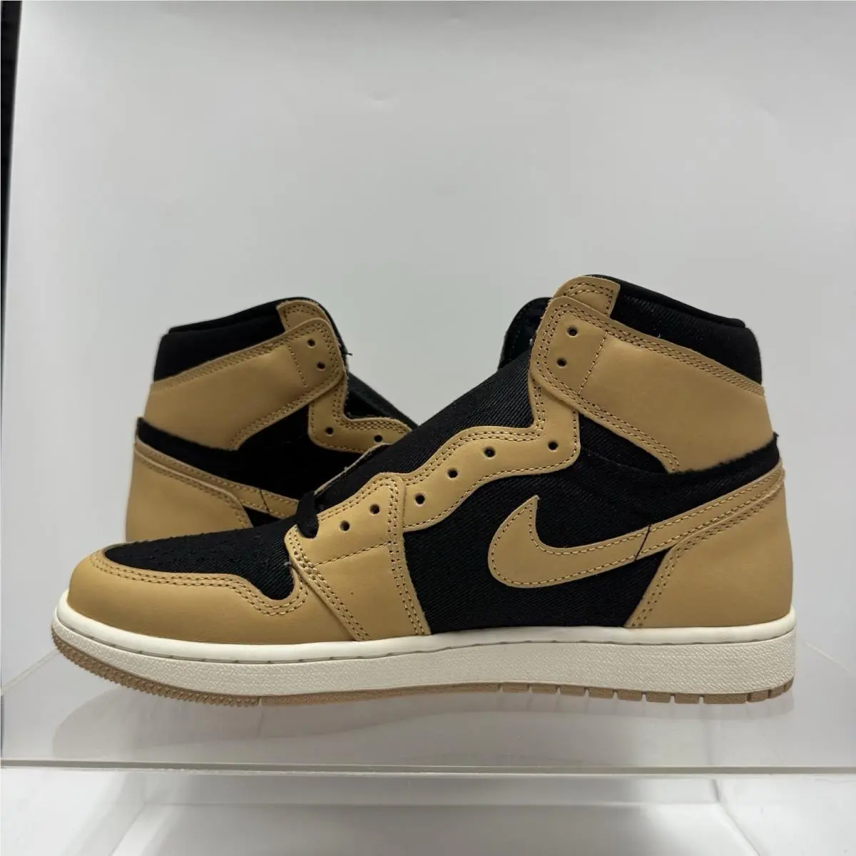 Nike shoes - Nike Air Jordan 1 - Air - 555088-202 - Black 2