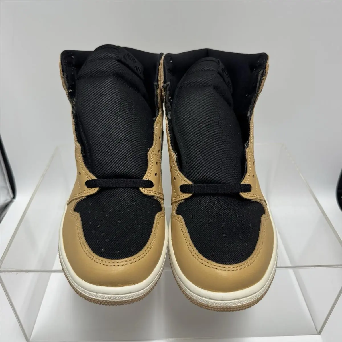 Nike shoes - Nike Air Jordan 1 - Air - 555088-202 - Black 4