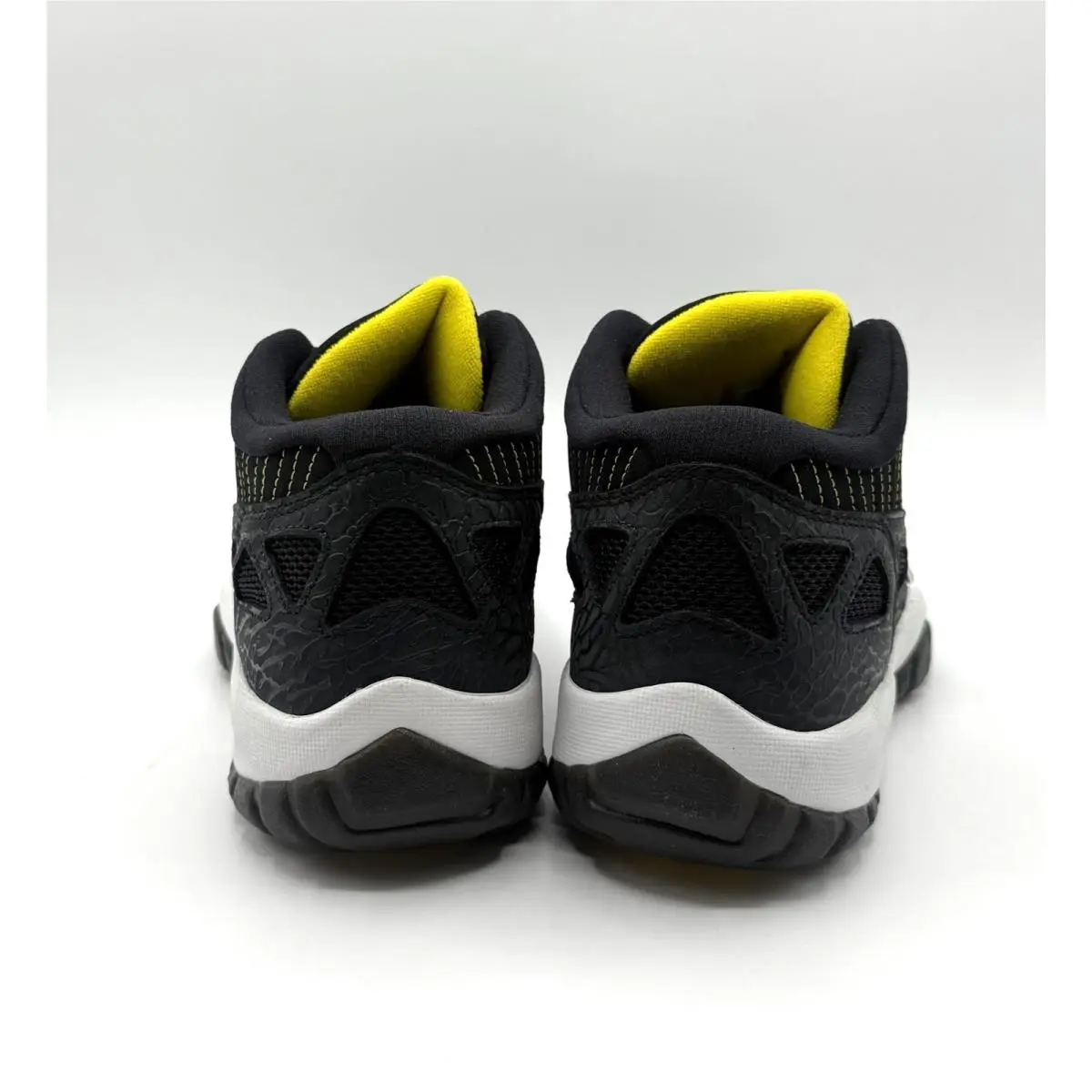 Nike shoes - Air Jordan 11 Low - Air Low - 306008-002 - Black 3