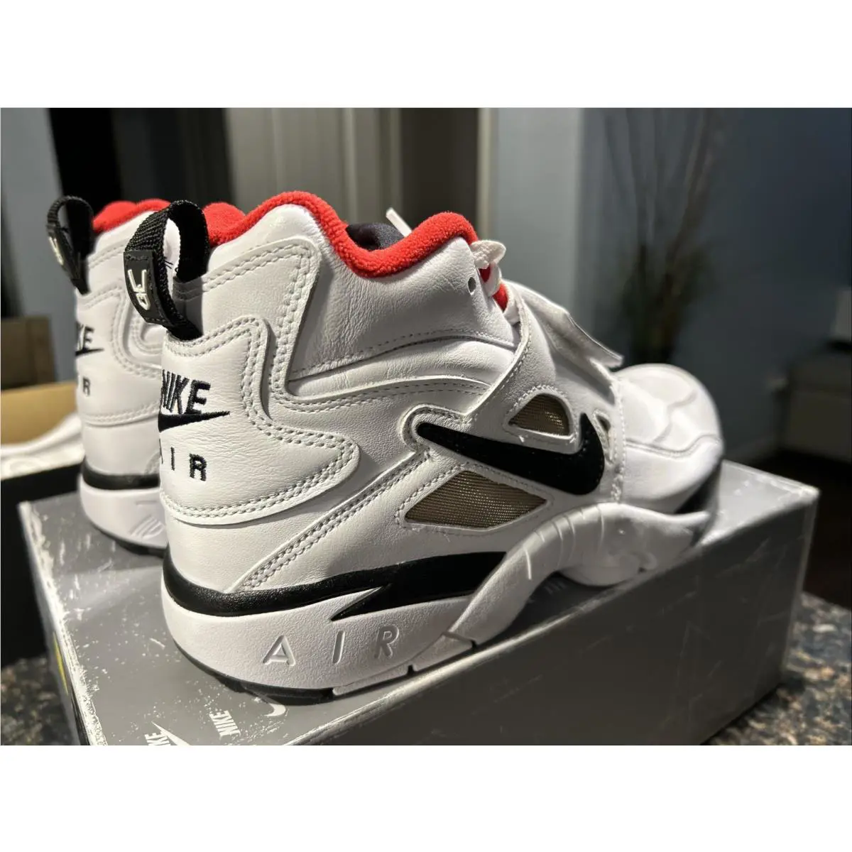 Nike shoes - Nike Air Diamond Turf - Air Diamond Turf - IB2239-100 - White Black University Red 5
