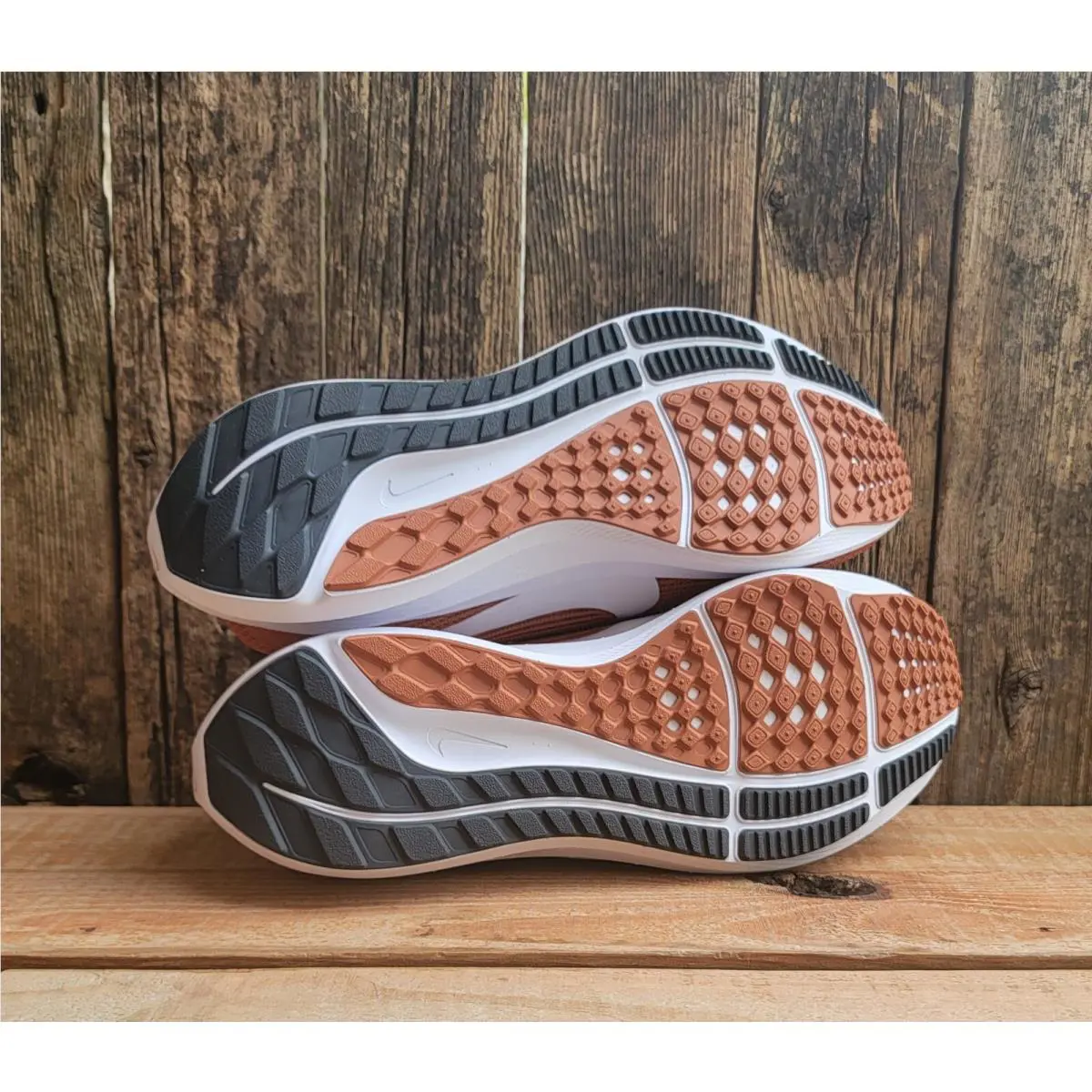 Nike shoes - Nike Air Zoom Pegasus 40 - DZ5951-100 - Orange 3