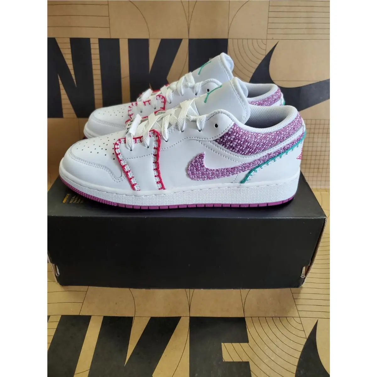 Nike shoes - Air Jordan 1 Mid SE GS - DM9037 100 - White 0