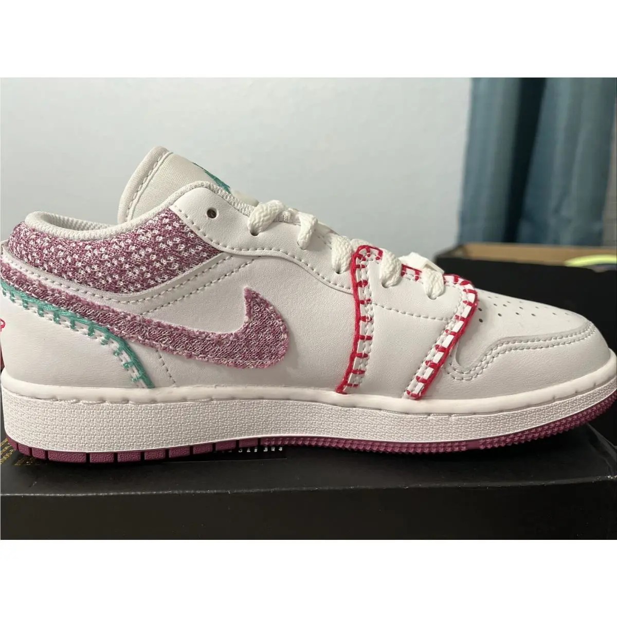 Nike shoes - Air Jordan 1 Mid SE GS - DM9037 100 - White 1