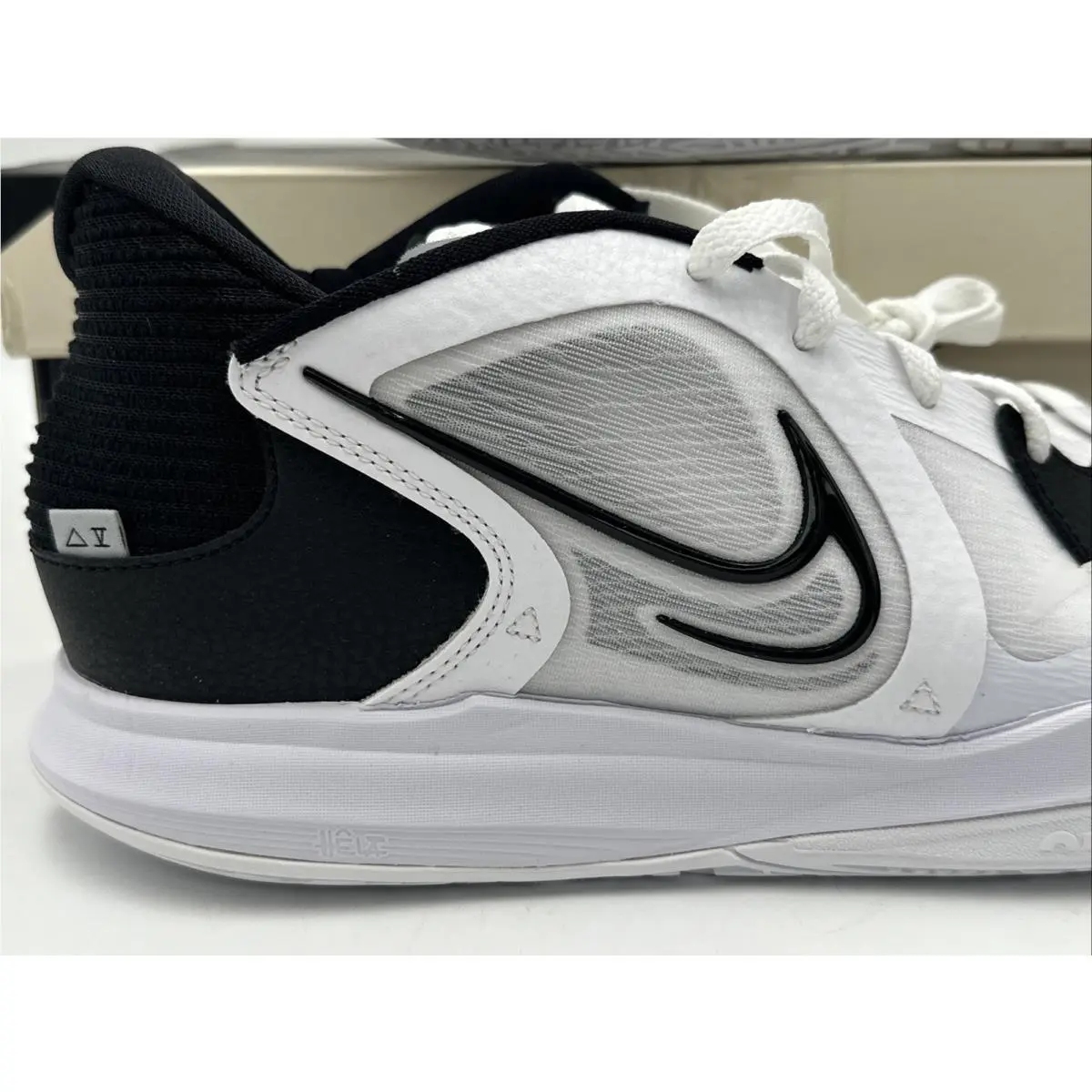 Nike shoes - Nike Kyrie Low - Kyrie Low - DO9617-100 - White 0