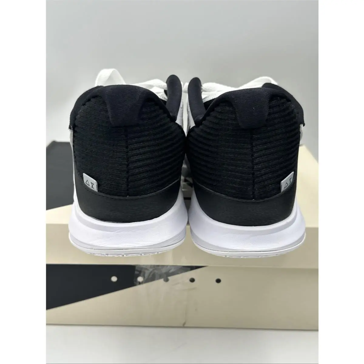 Nike shoes - Nike Kyrie Low - Kyrie Low - DO9617-100 - White 3