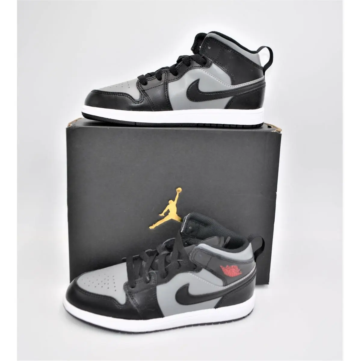 Air Jordan 1 Mid GS Shoes Size 5.5Y Women`s SZ 7 Particle Grey 554725-096