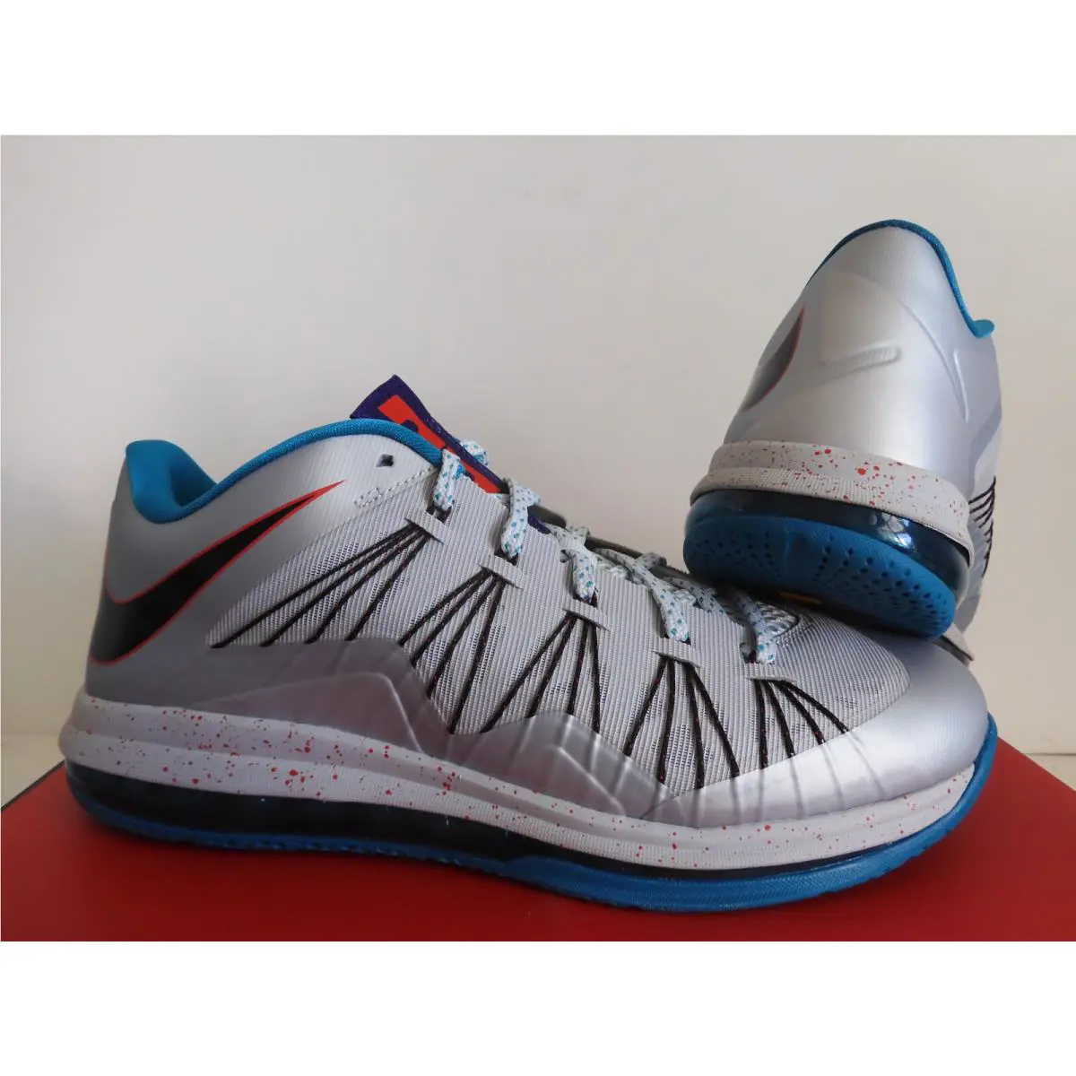 Nike shoes - Nike LeBron 10 - LeBron - 579765-002 - Silver (UPC: 887225300401) 0