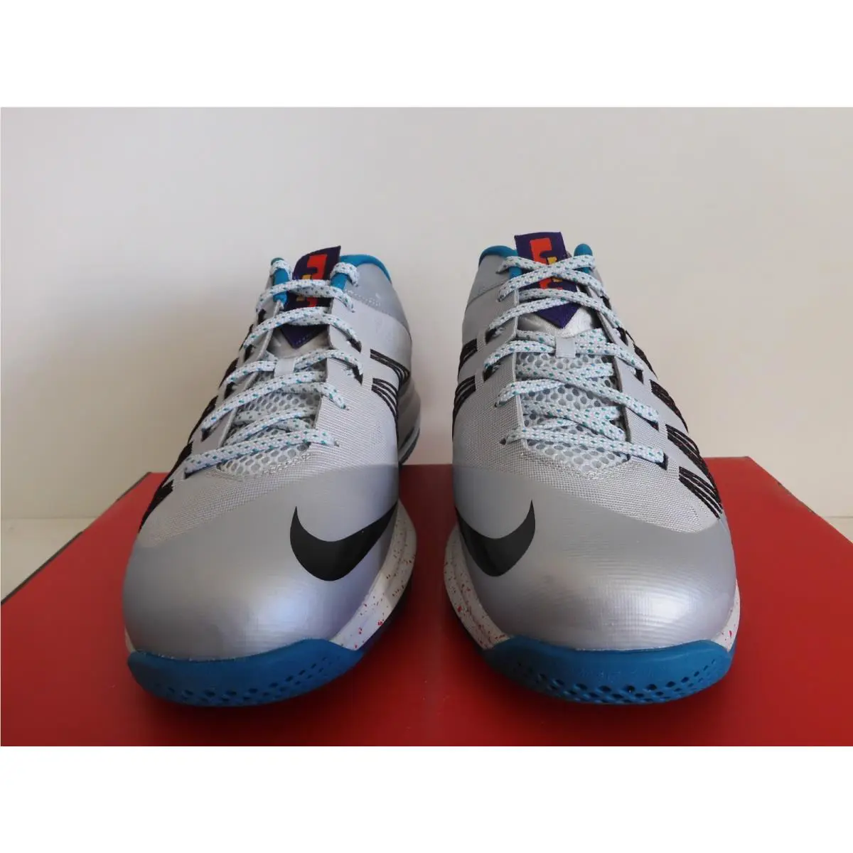 Nike shoes - Nike LeBron 10 - LeBron - 579765-002 - Silver (UPC: 887225300401) 1