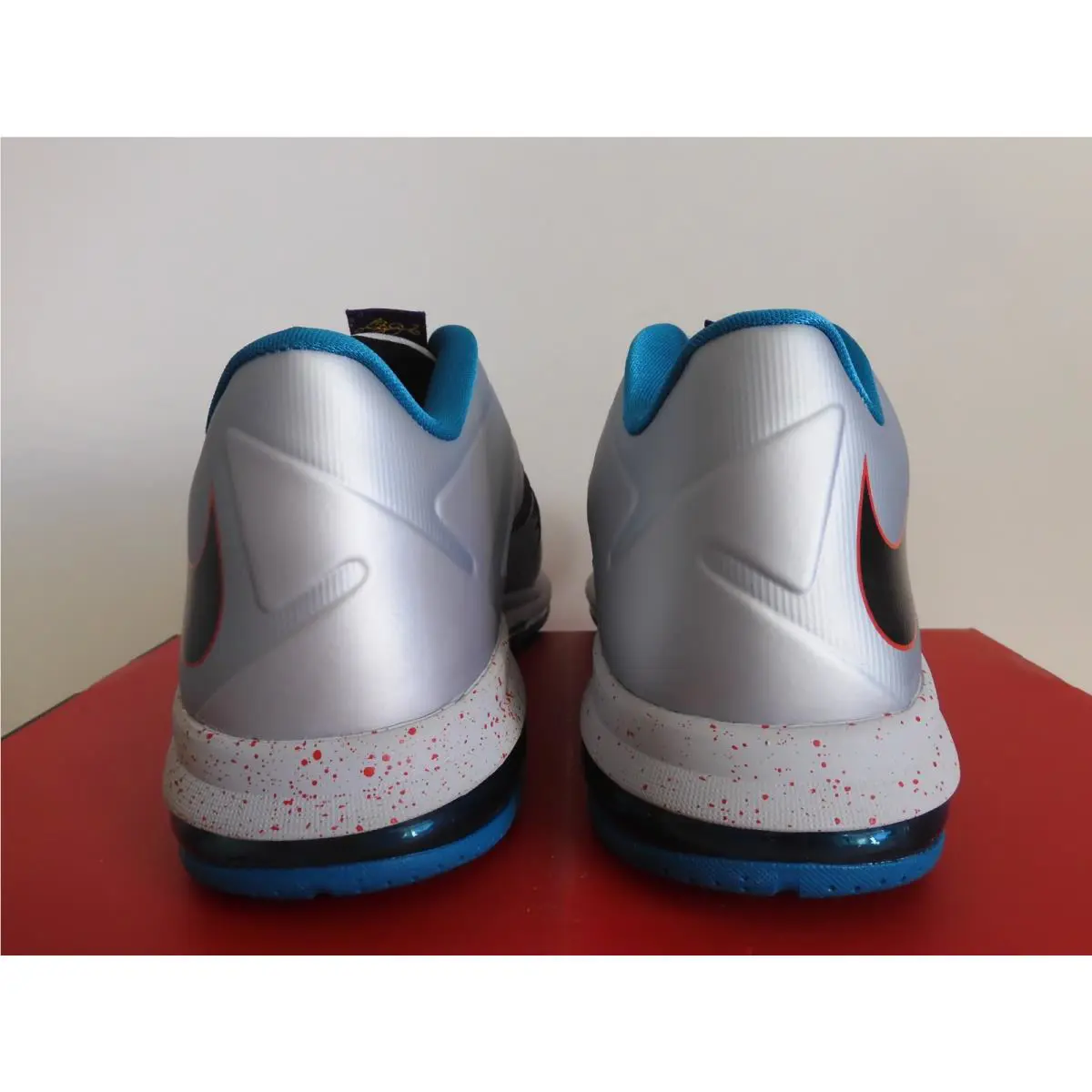 Nike shoes - Nike LeBron 10 - LeBron - 579765-002 - Silver (UPC: 887225300401) 2