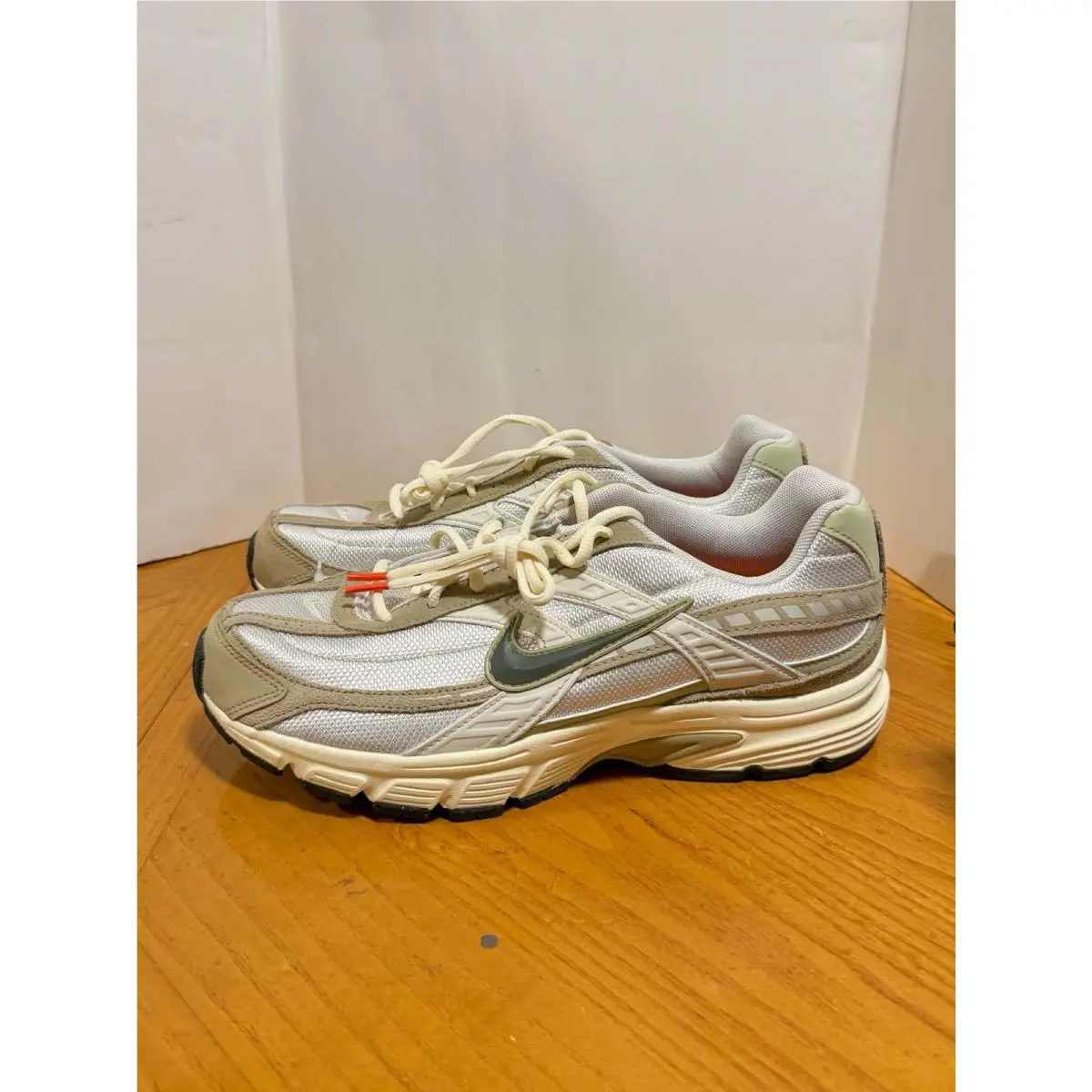 Nike Initiator Running Shoes Men 10 Light Bone/cargo Khaki Sneakers HJ7683-072