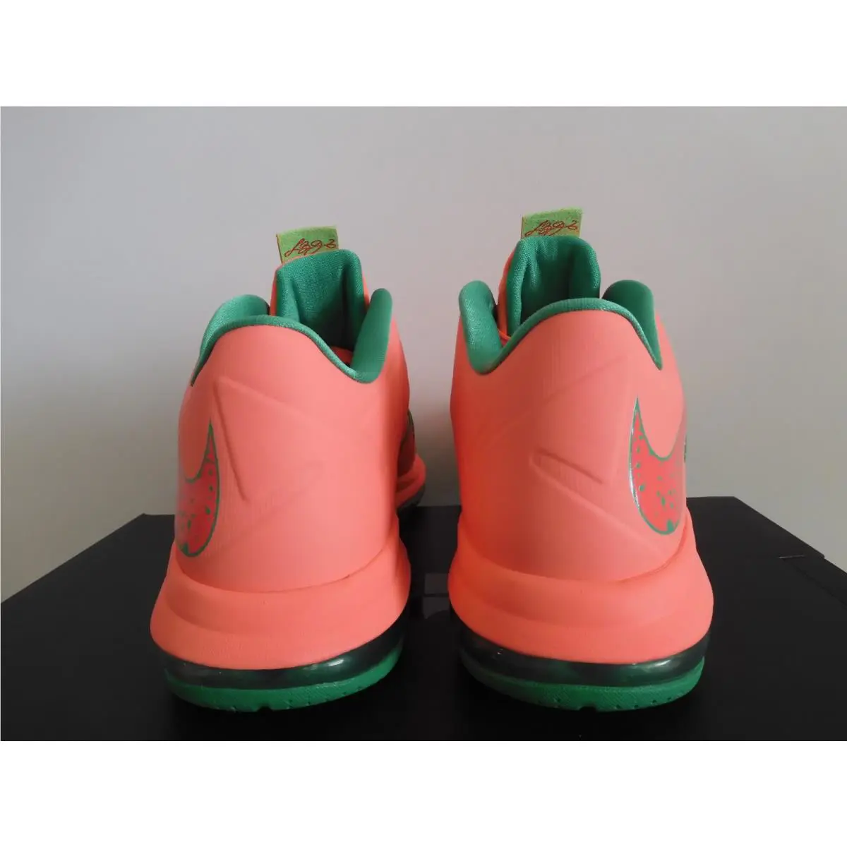 Nike shoes - Nike LeBron 10 - LeBron - 579765-801 - Pink (UPC: 887225300944) 2