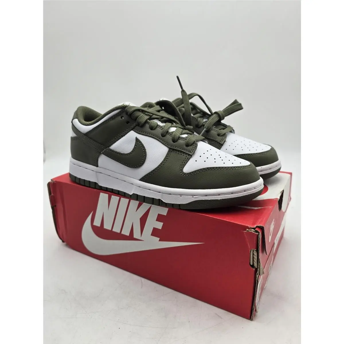 Nike Dunk Low Shoes Womens Size 7.5 Green White Medium Olive Sneaker DD1503-120