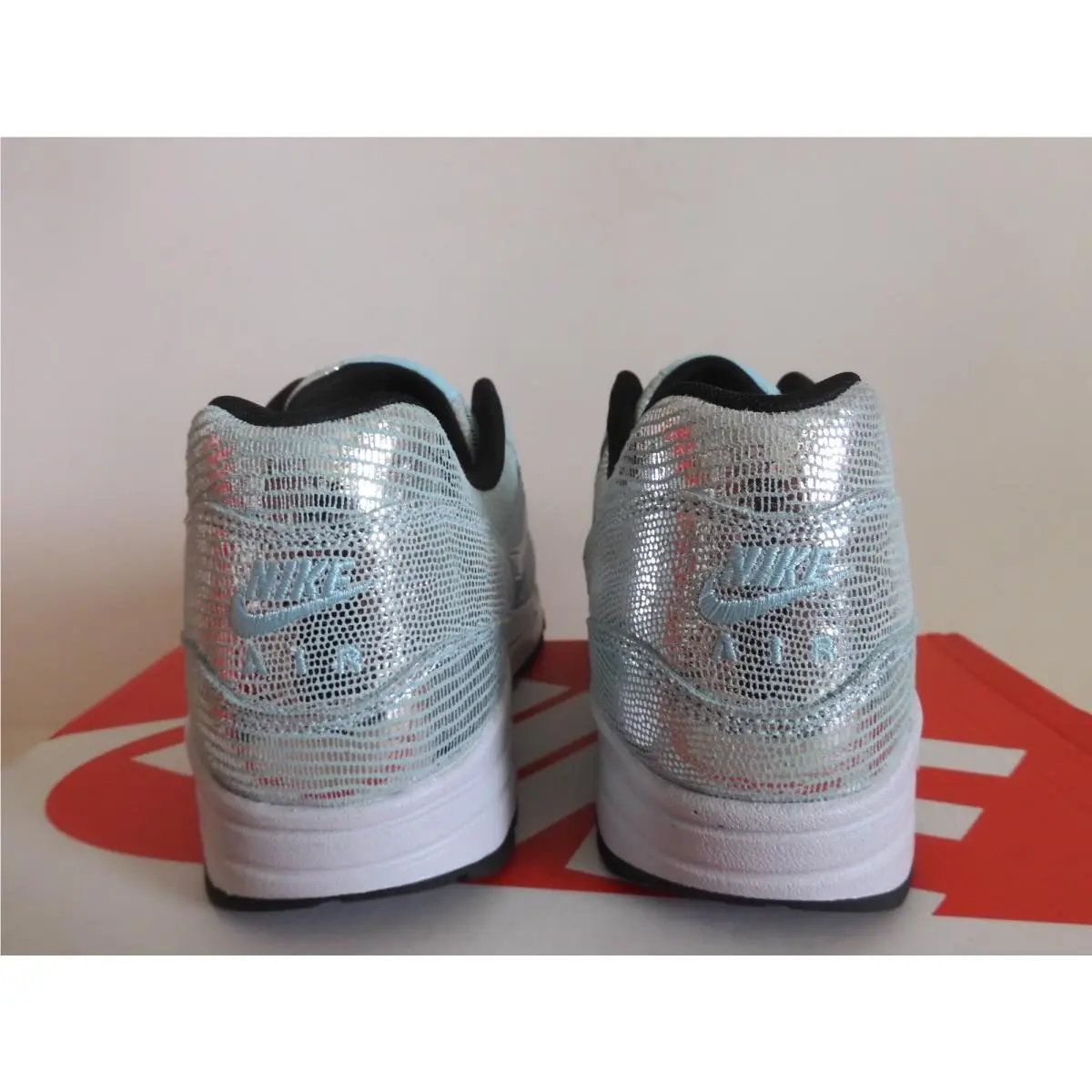 Nike shoes - Nike Air Max 1 - Air Max - 633737 001 - Silver (UPC: 885259546840) 4