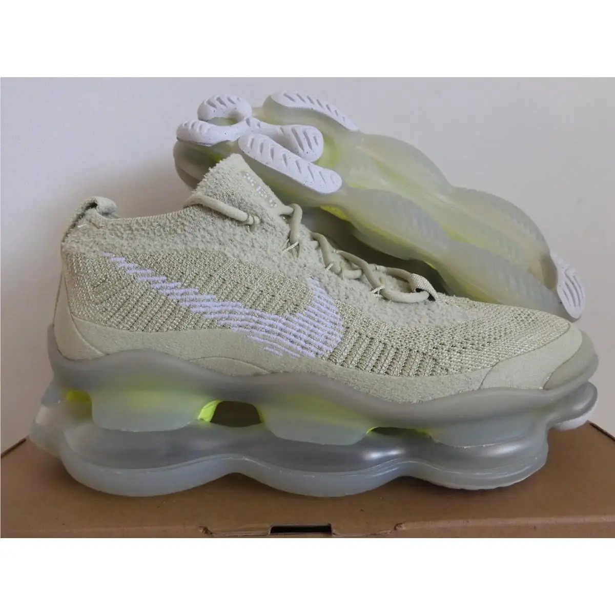 Wmns Nike Air Max Scorpion FK Flyknit Olive Aura-white-volt SZ 6 DJ4702-300