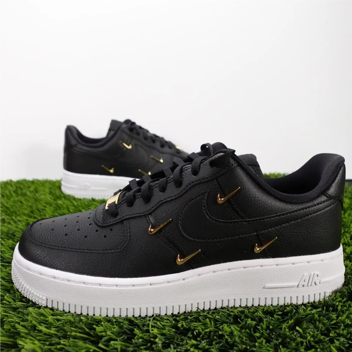 Nike Air Force 1 `07 LX Womens Sisterhood Size 7 Black Gold CT1990-001