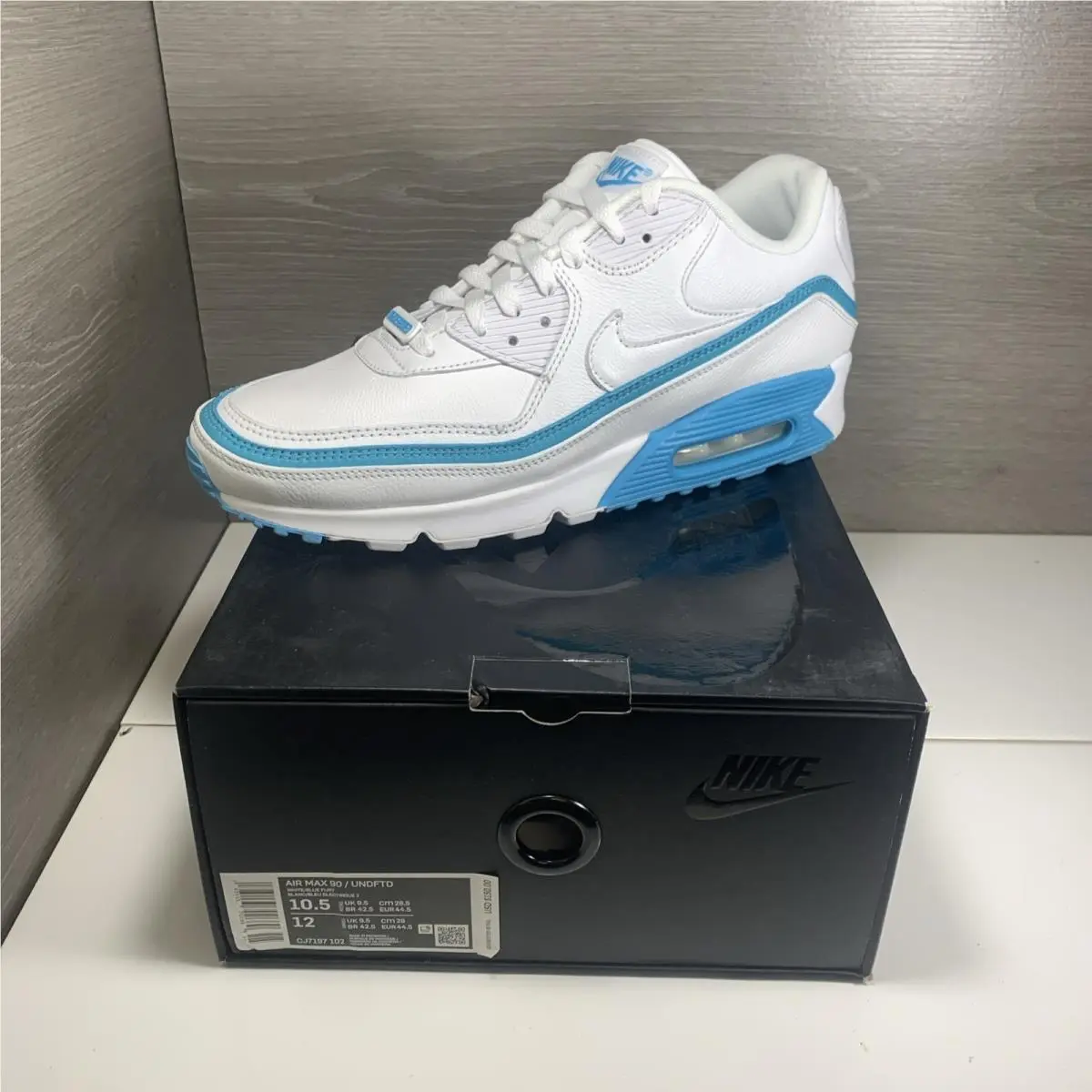 Undefeated x Nike Air Max 90 White Blue Fury Size 10.5 CJ7197-102