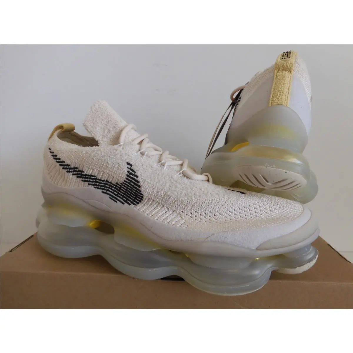 Nike shoes  - White 0