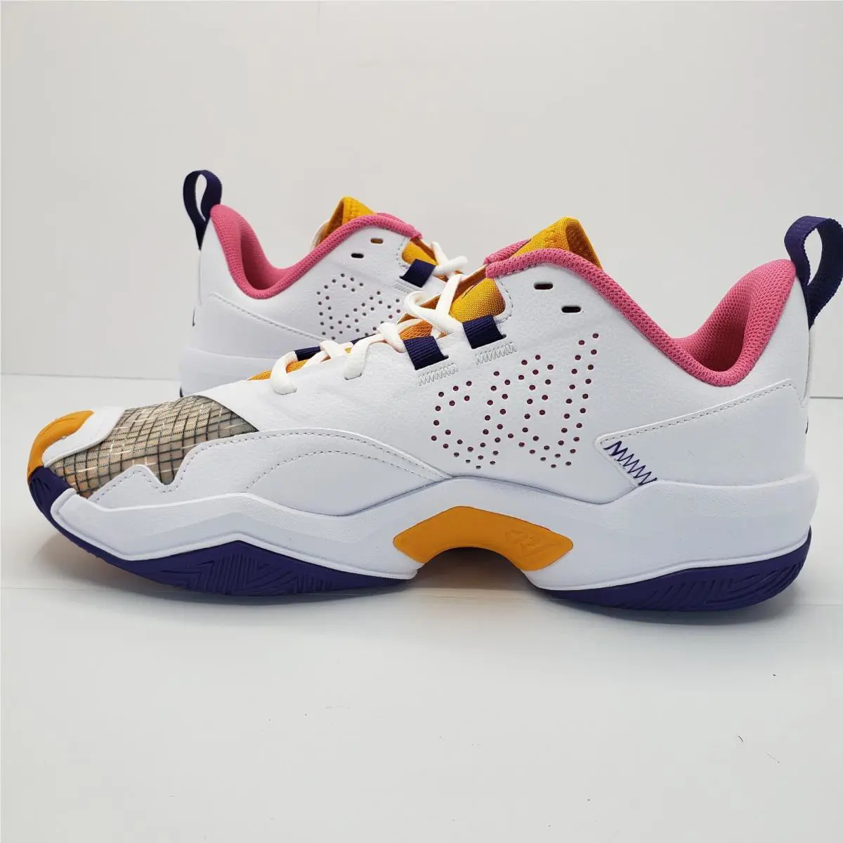 Nike shoes - Nike One - One - DO7193-100 - Gold (UPC: 196604377690) 13