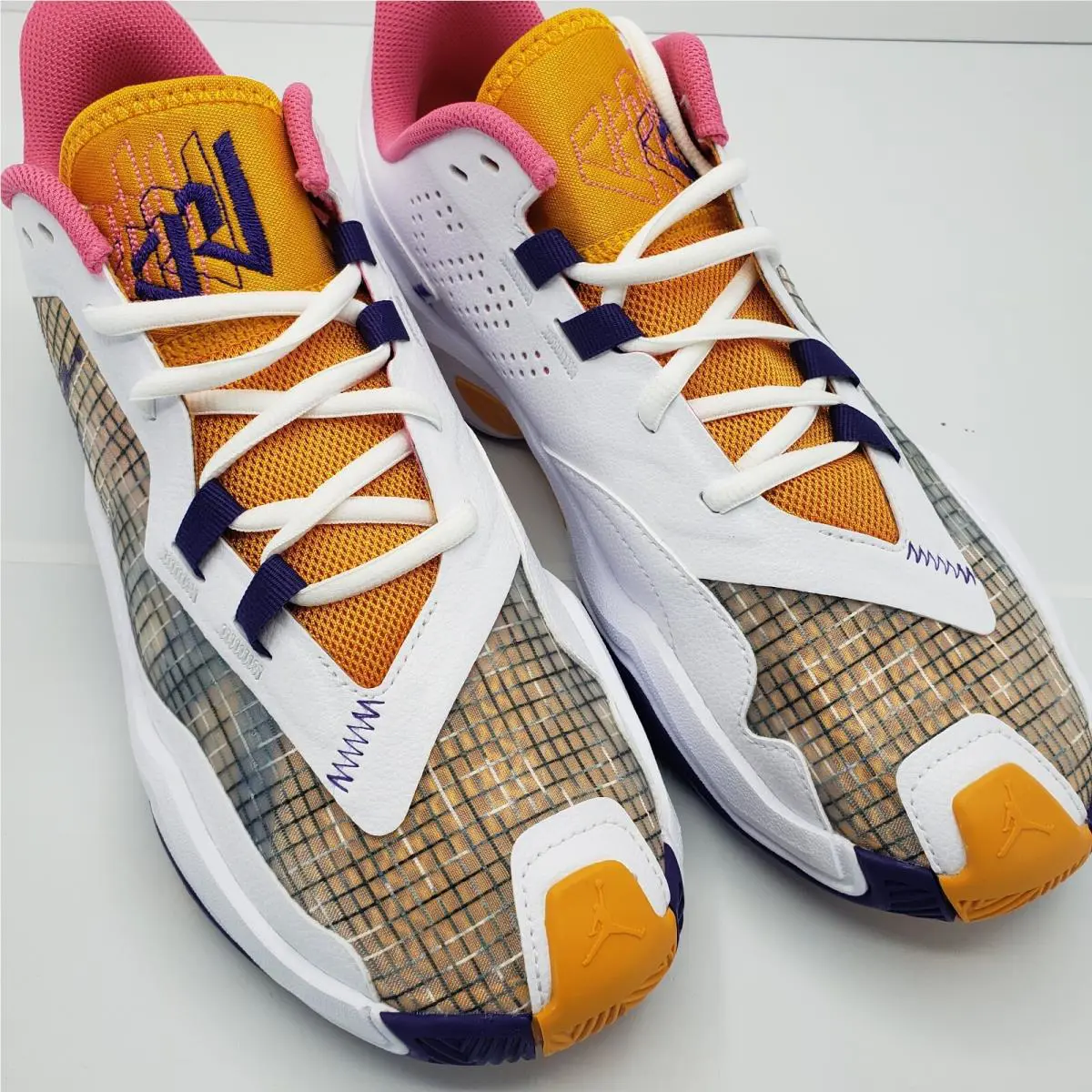 Nike shoes - Nike One - One - DO7193-100 - Gold (UPC: 196604377690) 15
