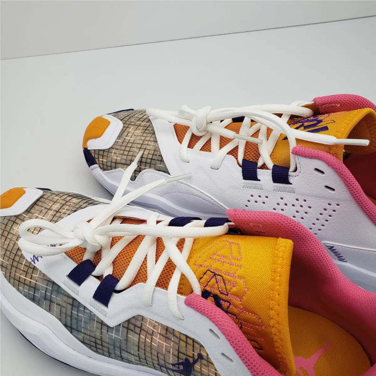 Nike shoes - Nike One - One - DO7193-100 - Gold (UPC: 196604377690) 16