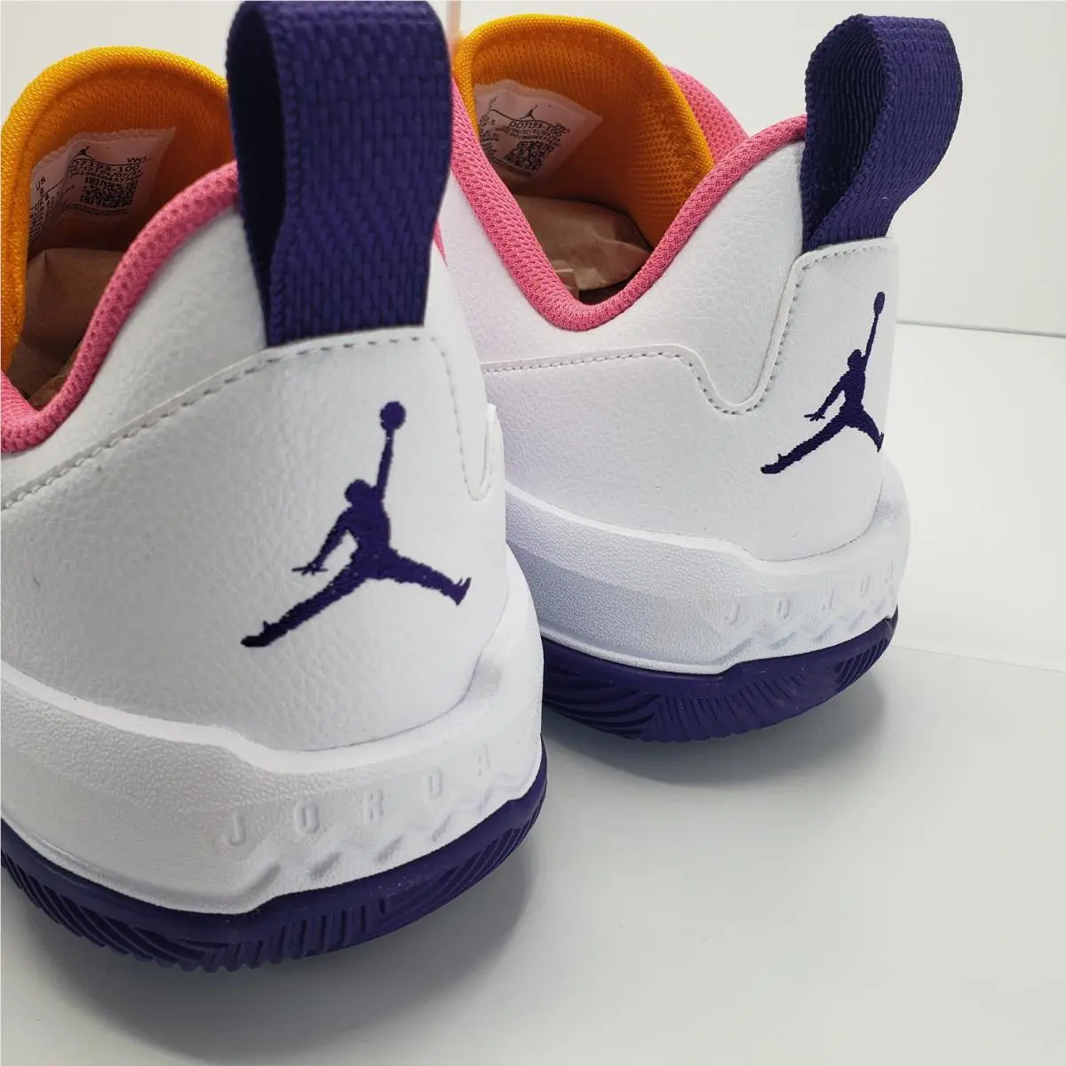 Nike shoes - Nike One - One - DO7193-100 - Gold (UPC: 196604377690) 18