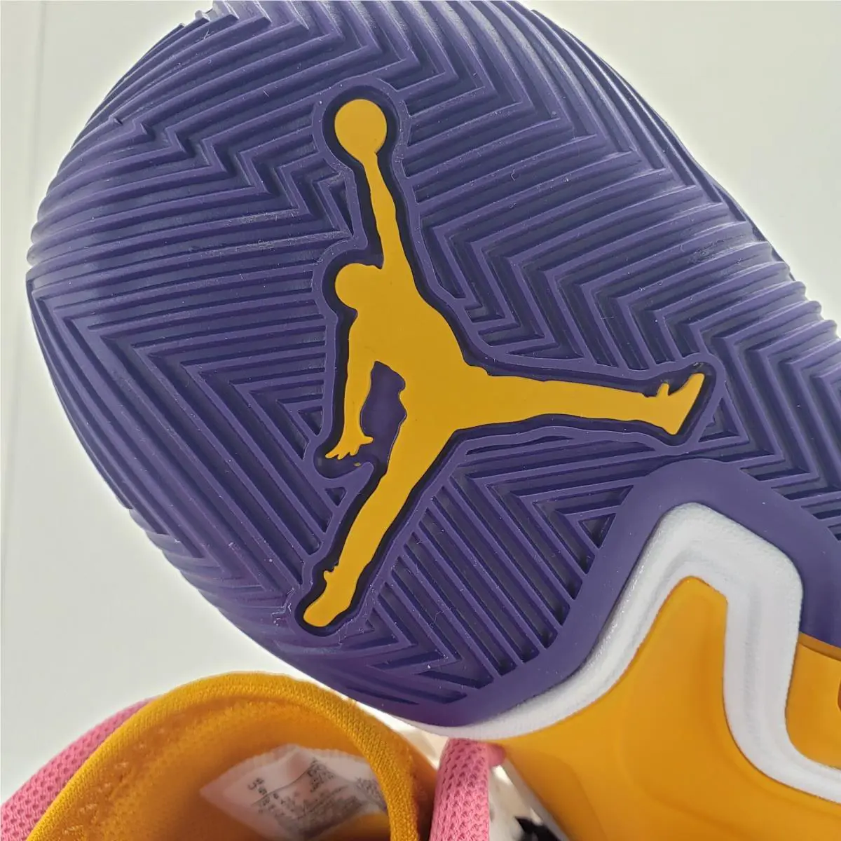 Nike shoes - Nike One - One - DO7193-100 - Gold (UPC: 196604377690) 20