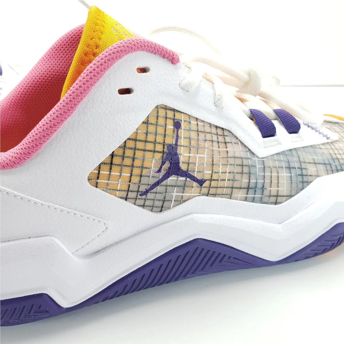 Nike shoes - Nike One - One - DO7193-100 - Gold (UPC: 196604377690) 21