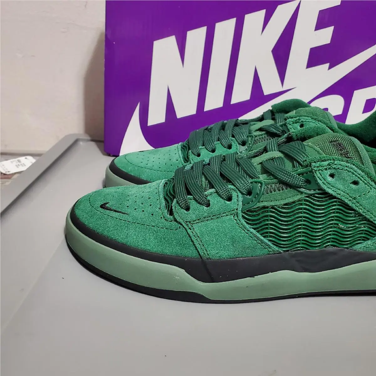 Nike shoes - Nike SB Ishod - Ishod - DC7232-301 - Green (UPC: 196148825602) 9