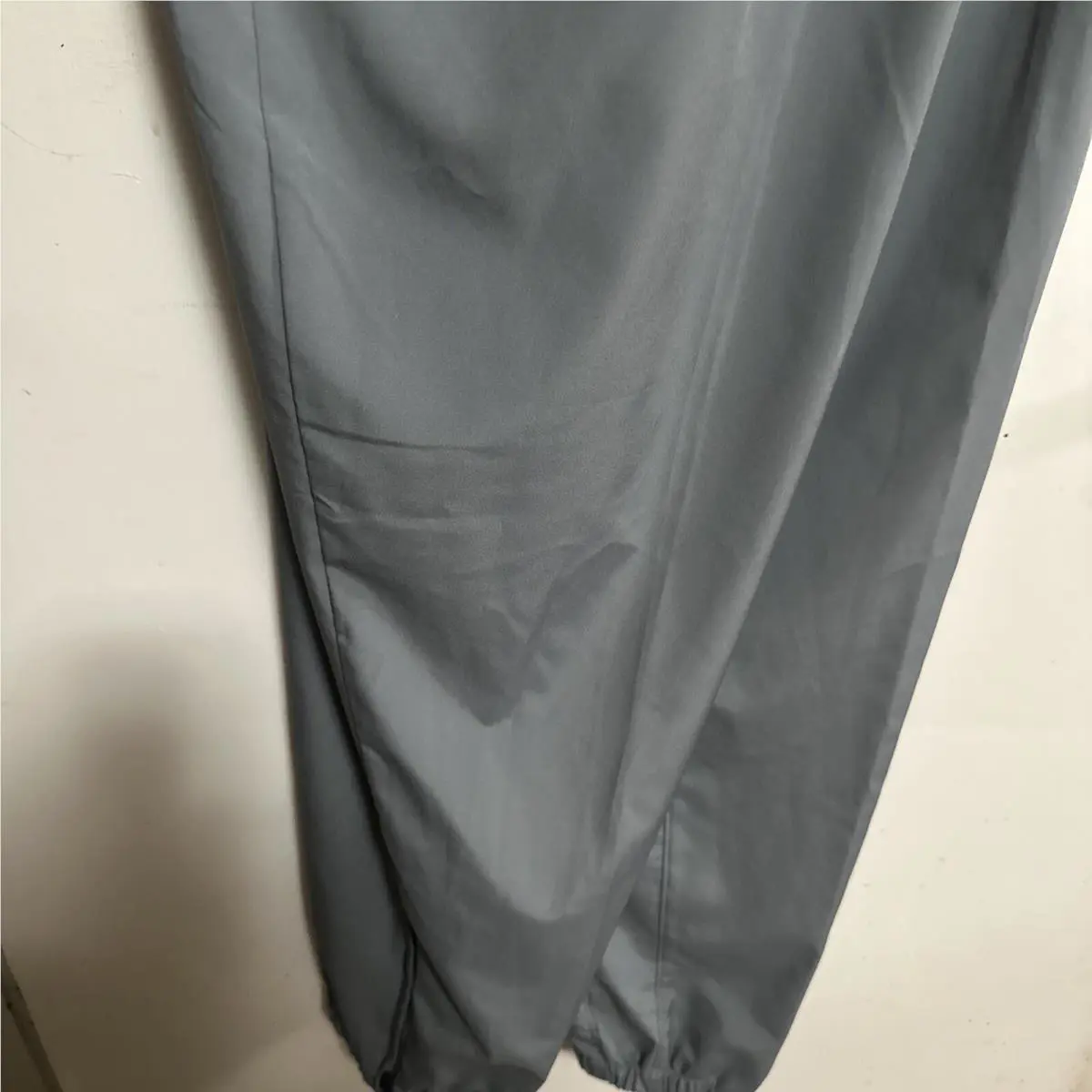 Nike clothing - Nike Form - Form - FB7496-010 - gray and khaki 1