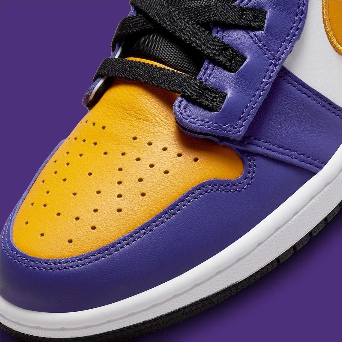 Nike shoes - Air Jordan 1 High FlyEase - CQ3835-517 - Dark Concord/White/Black/Taxi 5