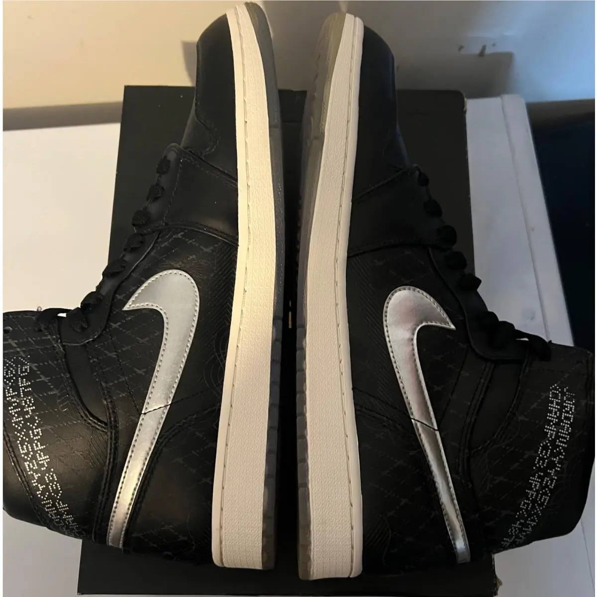 Nike shoes - Air Jordan 1 - Air - 850703-011 - Black (UPC: 0886736072937) 4