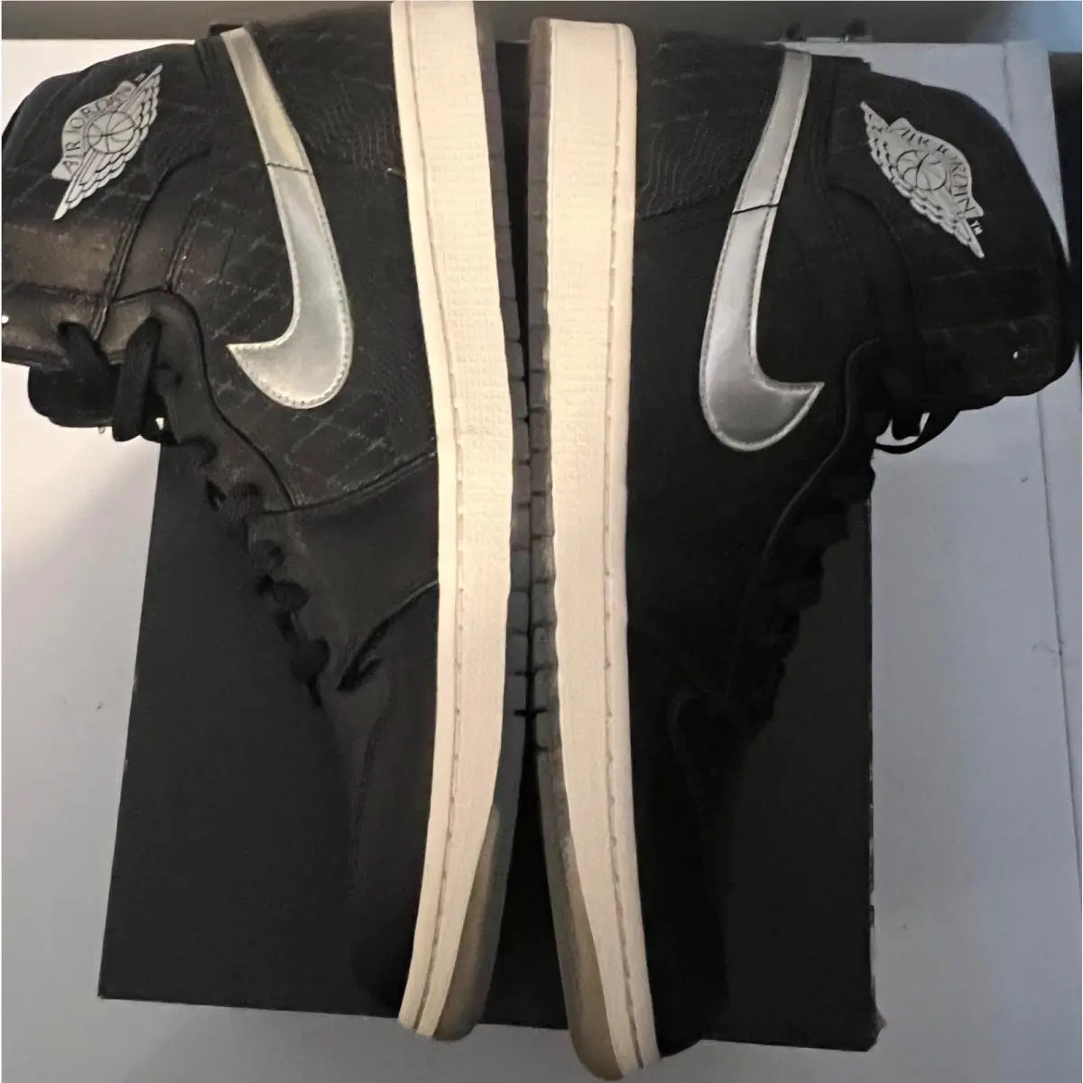 Nike shoes - Air Jordan 1 - Air - 850703-011 - Black (UPC: 0886736072937) 6