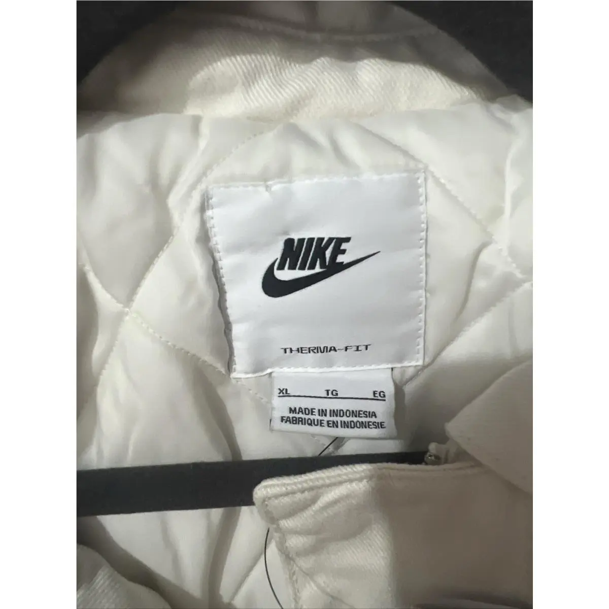Nike clothing - White 1