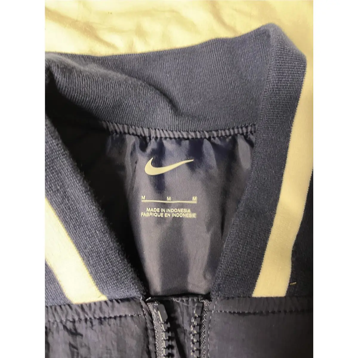 Nike clothing - Nike Uniform - Uniform - Blue (UPC: 0195242187579) 4