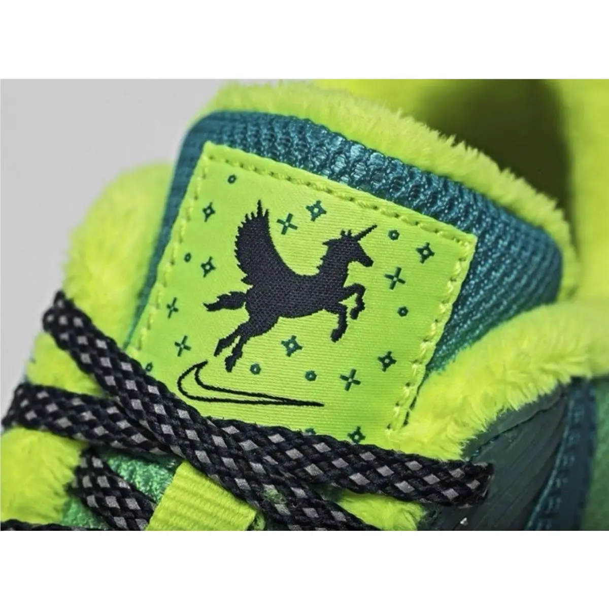 Nike shoes - Nike Air Max 90 - Air Max - 838767-374 - Green 1