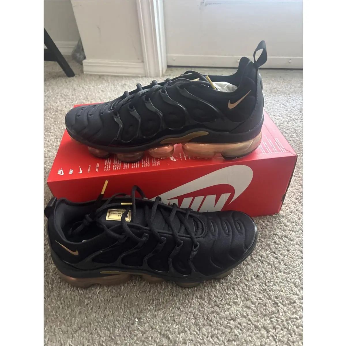 Nike Air Vapormax Plus Black Metallic Gold Size 12 Men`s CW7299-001