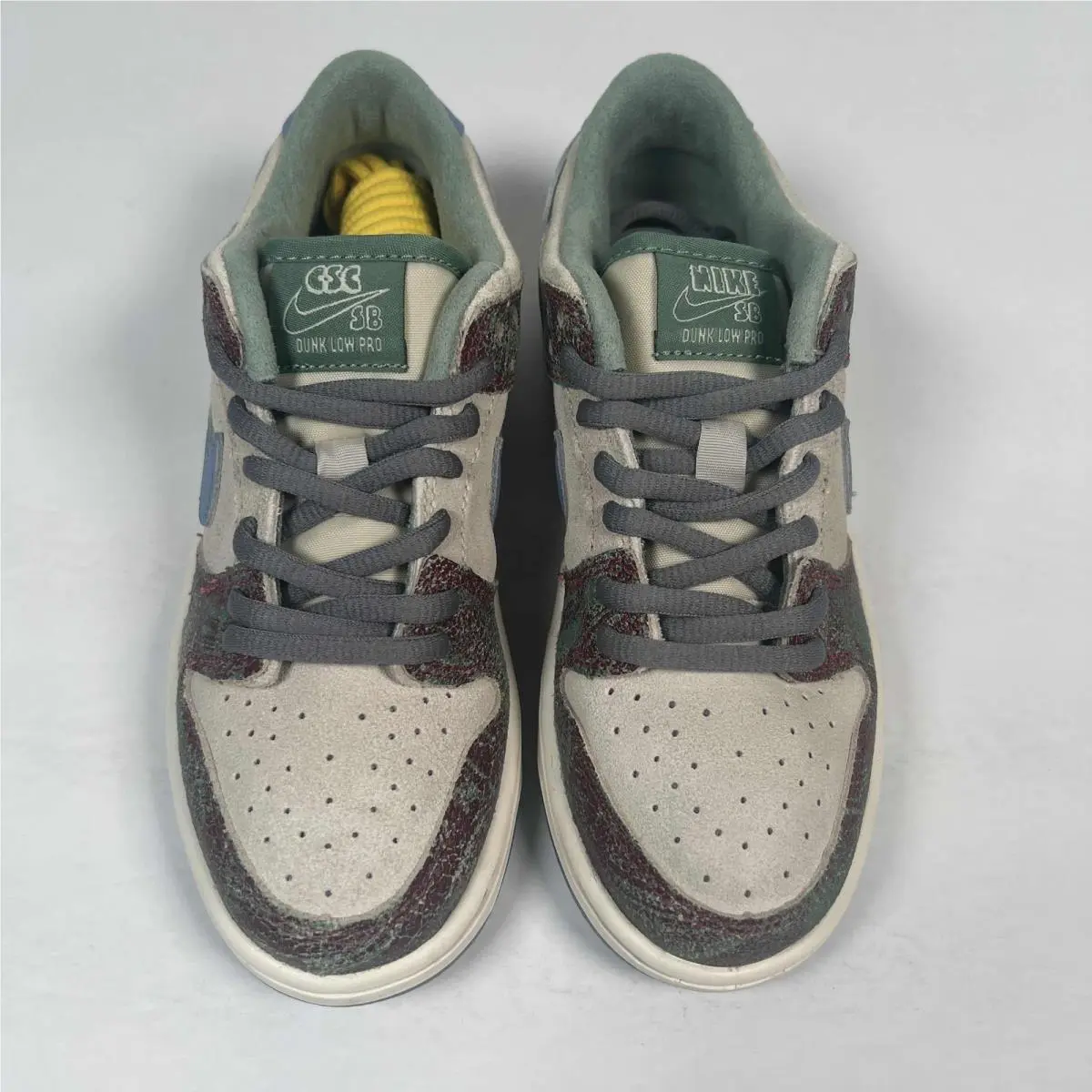 Nike shoes - Nike SB Dunk - Dunk - Multicolor (UPC: 196975794195) 4