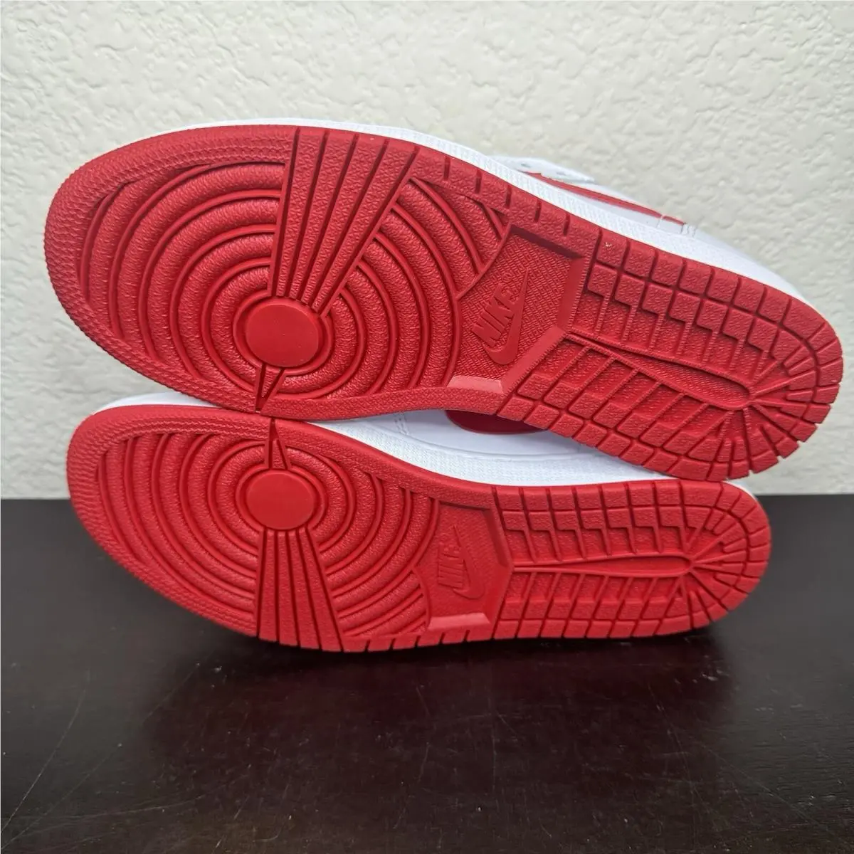 Nike shoes - Nike Air Jordan 1 - Air - University Red 9