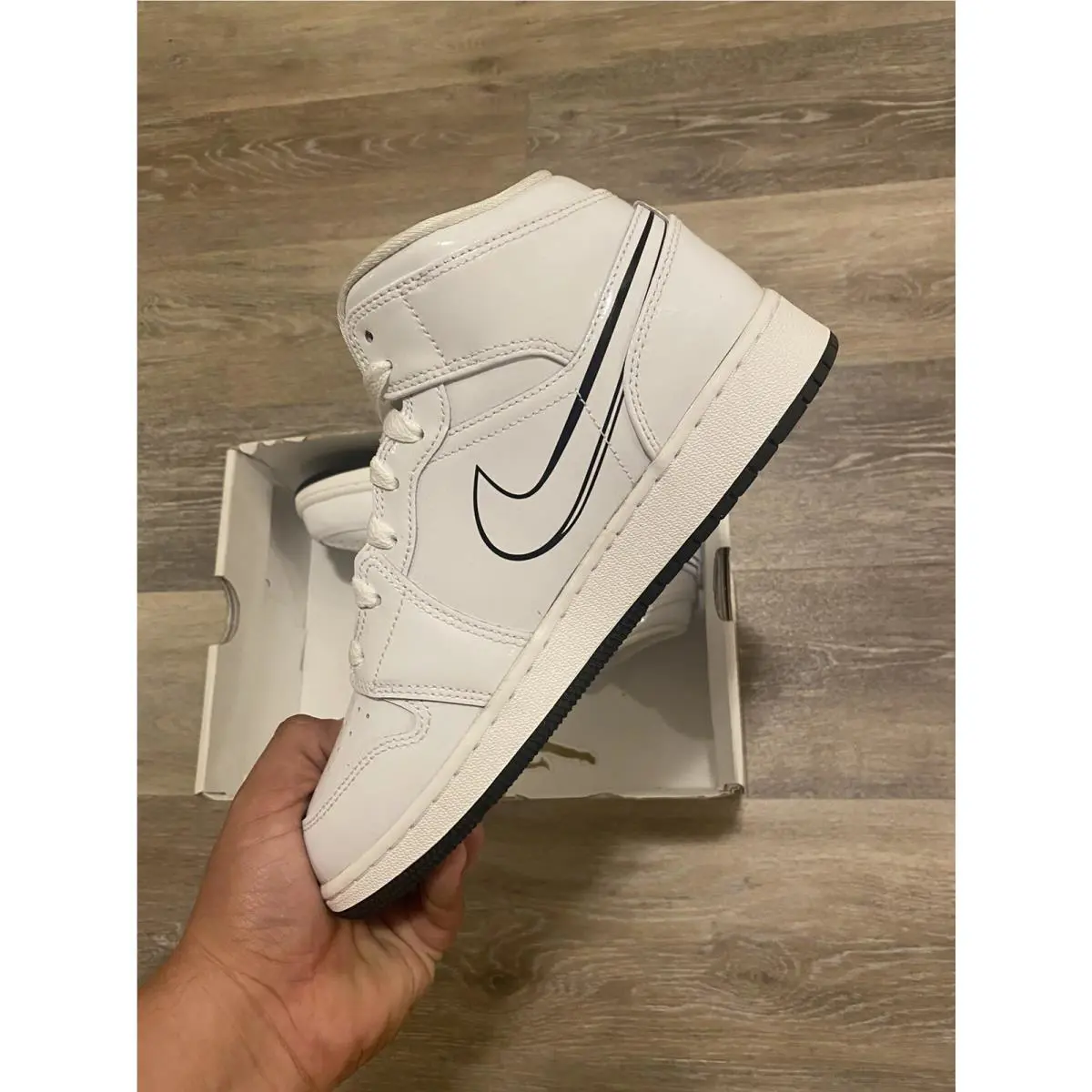 Nike shoes - Air Jordan 1 Mid GS - DQ1864-100 - White-Black (UPC: 195866444539) 3